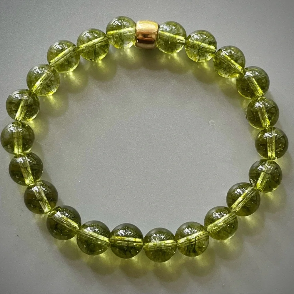 Green Peridot Handcrafted Bead Bracelet - Picture 2 of 5